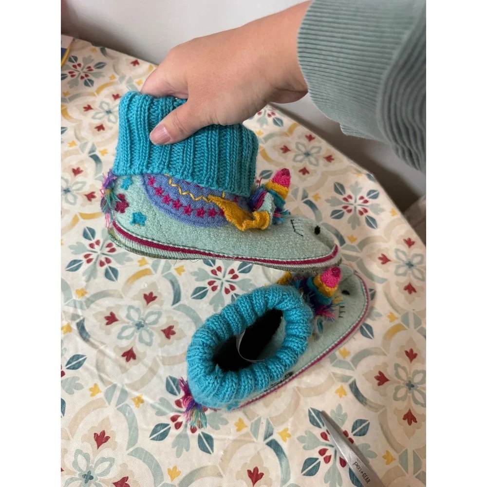 Garnet Hill Kids Wool Unicorn Slippers Mint‎ Blue Bootie Size 2 Made in Ukraine